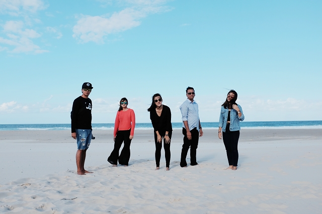 family portrait, gold coast, currumbin beach, australia 