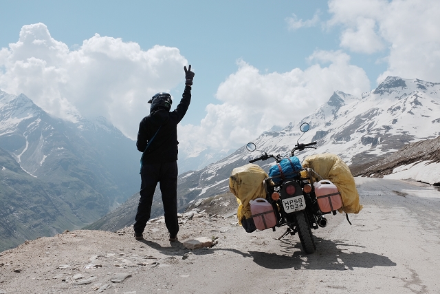 roh tang pass, royal enfield, motorcycle, road trip, mountains, adventure, 