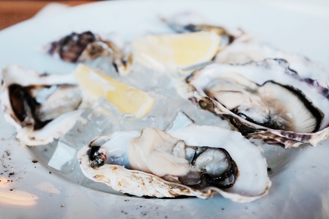 new zealand oysters, briny, plump, wakanui, lemon, wakanui grill dining