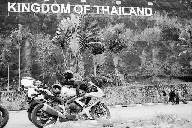 malayia thailand border, betong, roadtrip, motorcycle, travel, wanderlust, travel blog, adventure