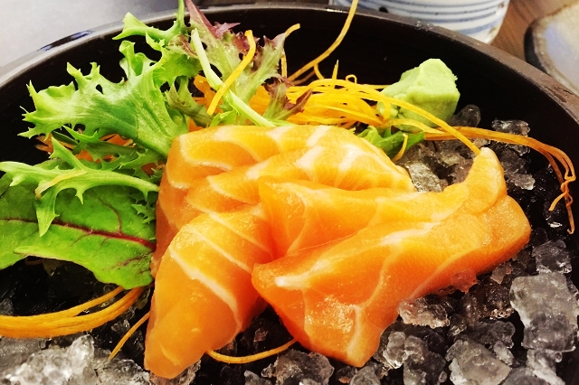 isurumuya, salmon sashimi, halal japanese food singapore, 