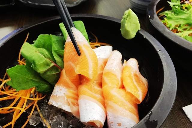 isurumuya, salmon belly sashimi, halal japanese food singapore, 