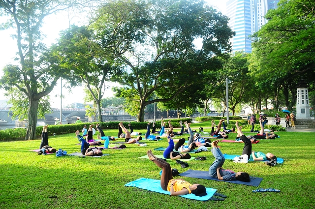 car free sunday sg, singapore, events, yoga in the park, yoga, the padang