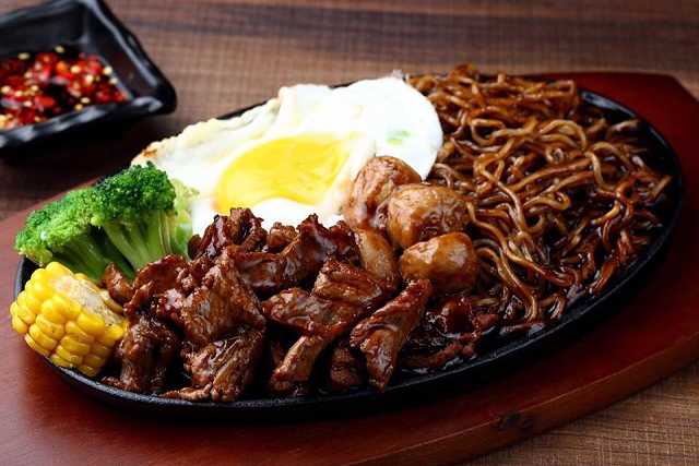 Noosh Noodle Sizzling Plate, halal restaurant singapore, noosh noodle bar and grill singapore, travel and lifestyle blog singapore, 