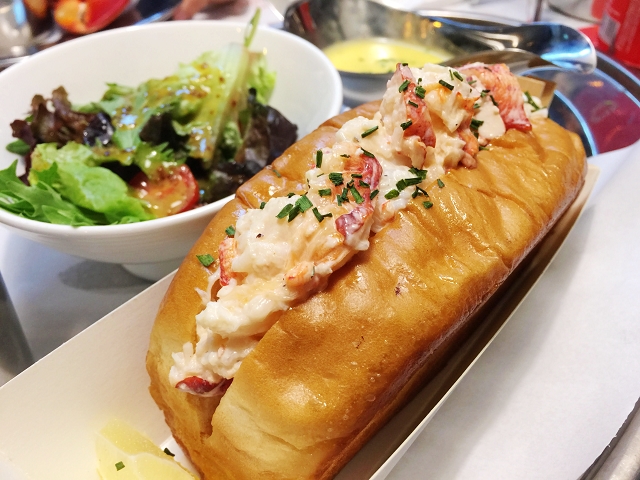 pince and pints, katong, singapore, eats, lobster roll