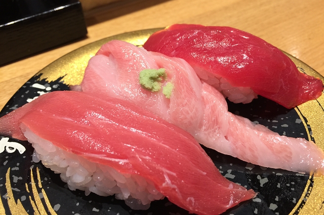 sushi kuine toyama, sushi train toyama bay, japan delicious sushi train, tuna sushi, review of sushi kuine toyama, 